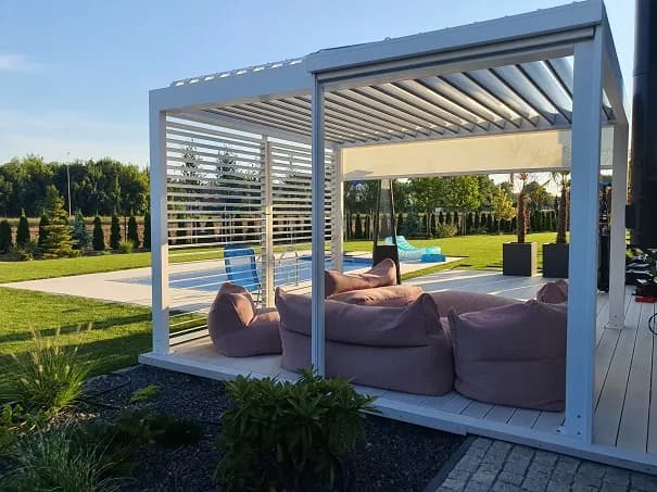 Jak zrobić pergolę żaluzjową: proste kroki i najlepsze materiały