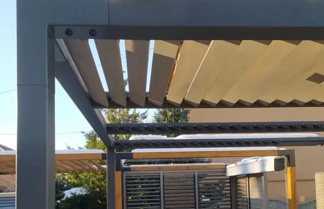 Jak zbudować pergolę łatwo i tanio - krok po kroku do sukcesu