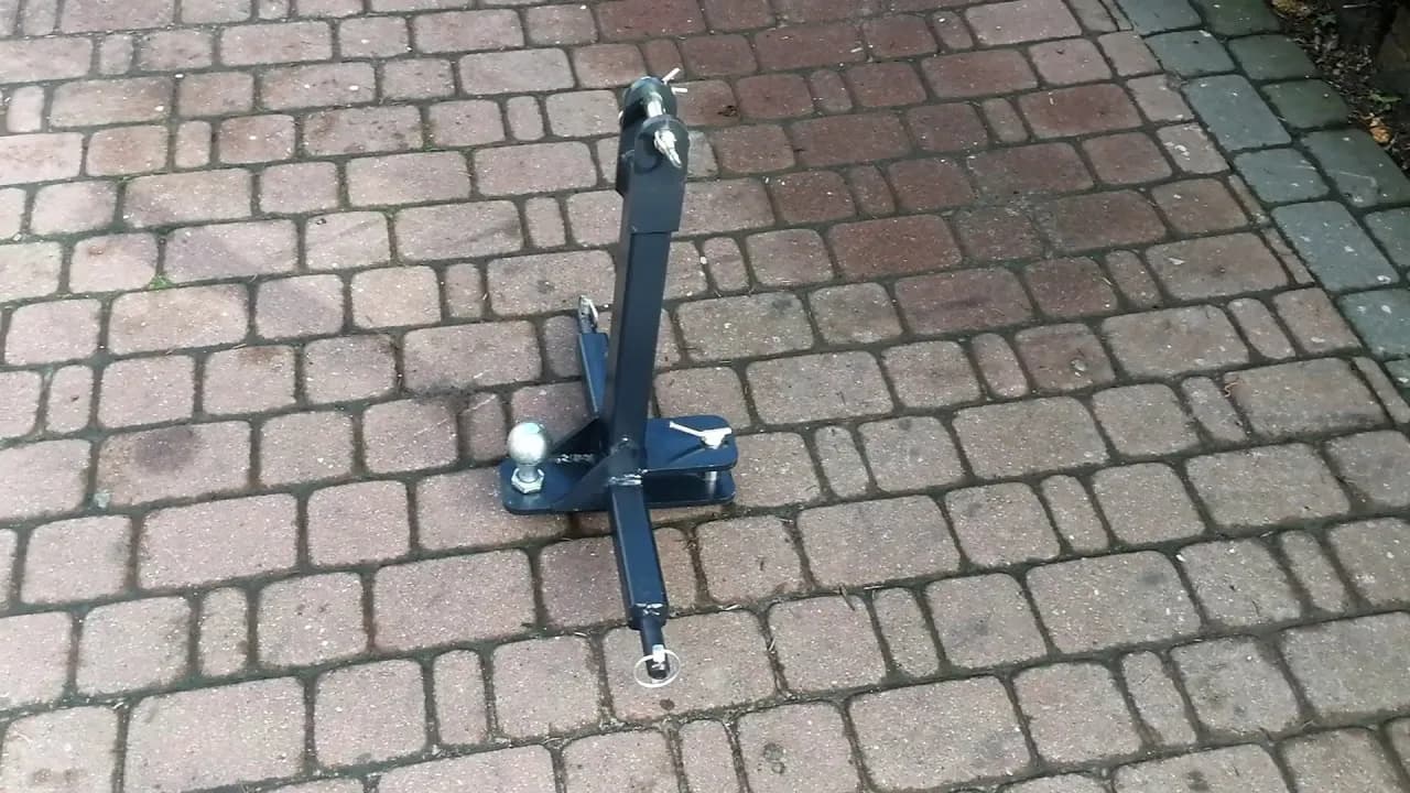 Jak zamontować hak do traktorka kosiarki - uniknij błędów i problemów